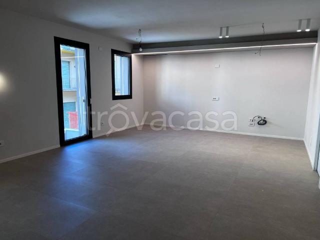 Appartamento in affitto a Bassano del Grappa via Ospedale, 7, non arredato/vuoto, box, nuova costruzione TrovaCasa