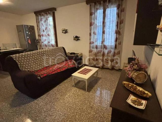 Appartamento in affitto a Bassano del Grappa, arredato, box, angolo cottura TrovaCasa