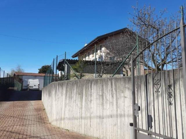Appartamento in affitto a Barone Canavese TO