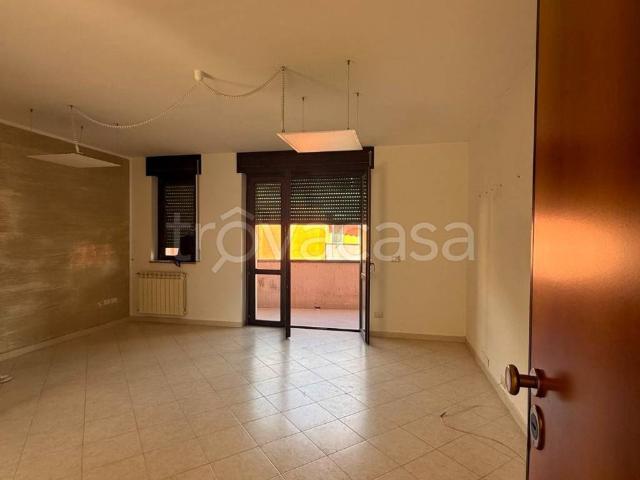 Appartamento in affitto a Baronissi via Sant'Andrea, non arredato/vuoto, posto auto, box TrovaCasa