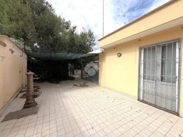 Appartamento in affitto a Bari lungomare Ugo Lorusso, 111, arredato, giardino privato, posto auto TrovaCasa