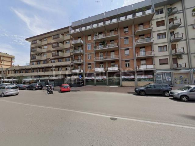 Appartamento in affitto a Bari via tridente, 2, non arredato/vuoto, posto auto, ascensore TrovaCasa