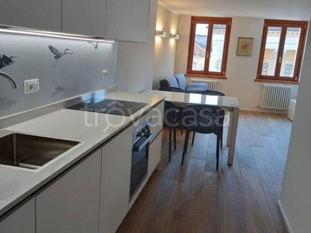Appartamento in affitto a Belluno via Piazza Emanuele, ascensore, riscaldamento centralizzato, ristrutturato TrovaCasa