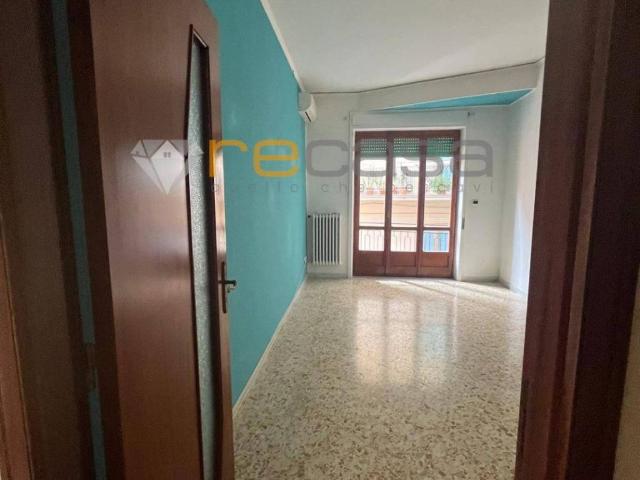 Appartamento in affitto a Bellizzi via Firenze, 41, buono stato, vicinanze negozi, balcone TrovaCasa