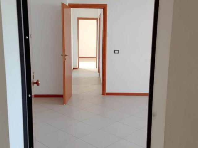 Appartamento in affitto a Belpasso via Fratelli Bandiera 24, posto auto, box, nuova costruzione TrovaCasa
