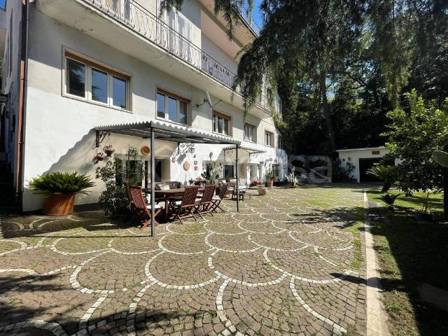 Appartamento in affitto a Benevento via Ferdinando Bozza, non arredato/vuoto, giardino privato, box TrovaCasa