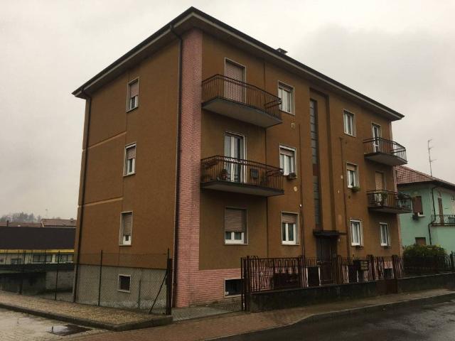Appartamento in affitto a Besozzo VA
