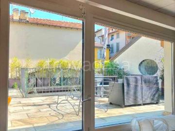 Appartamento in affitto a Bergamo largo 5 Vie, arredato, terrazzo, libero subito TrovaCasa