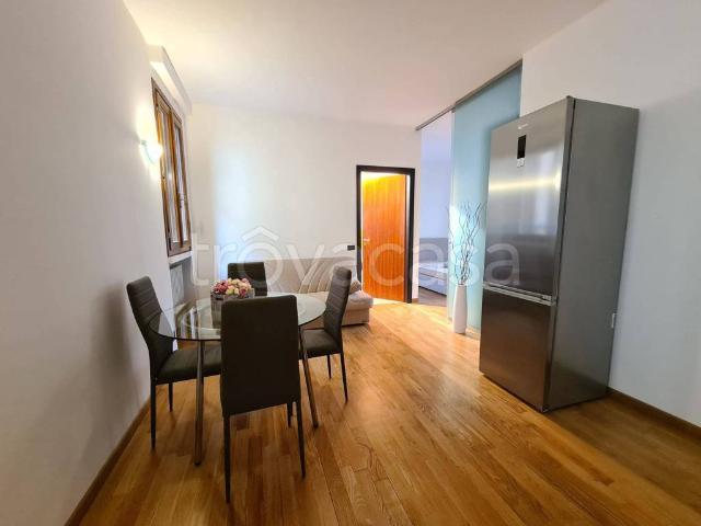 Appartamento in affitto a Bergamo via Guglielmo d'Alzano, 6/a, arredato, lavatrice, cucina a vista TrovaCasa