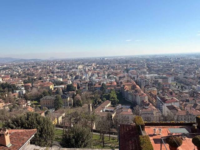 Appartamento in affitto a Bergamo via san giacomo 6, arredato, box, vista panoramica TrovaCasa