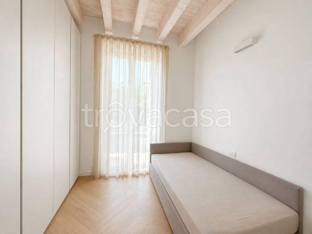 Appartamento in affitto a Bergamo via Solata, arredato, giardino privato, box TrovaCasa