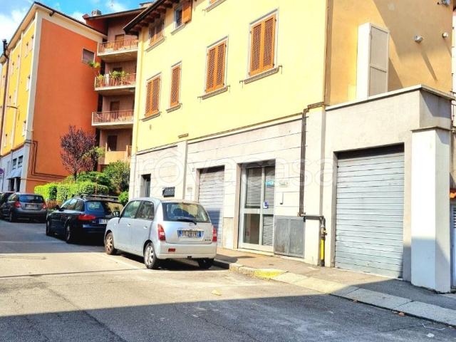 Appartamento in affitto a Bergamo via Torretta, 27, arredato, terrazzo, lavatrice TrovaCasa
