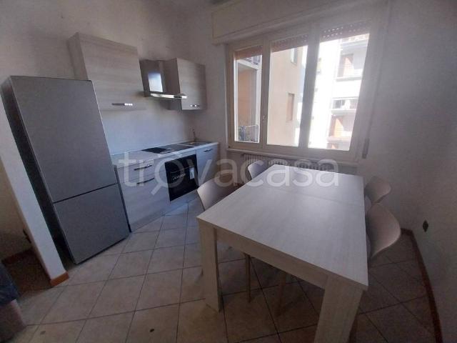 Appartamento in affitto a Bergamo via Vittore Ghislandi, 31, arredato, ascensore, centrale TrovaCasa