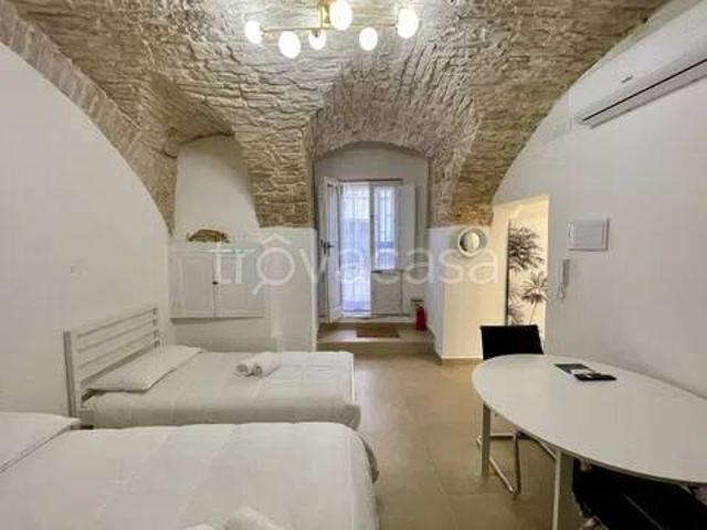 Appartamento in affitto a Bitonto corte p. Galliani, box, ristrutturato, centrale TrovaCasa