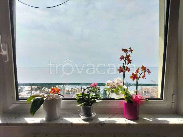 Appartamento in affitto a Bogliasco via Aurelia, 31, vista mare, parzialmente arredato, balcone TrovaCasa
