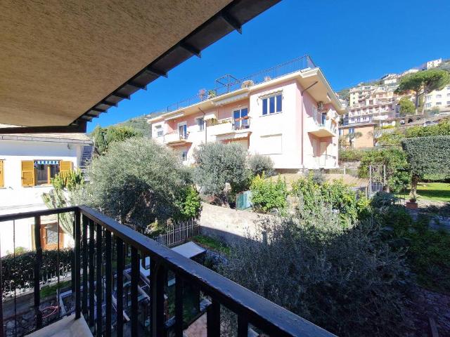 Appartamento in affitto a Bogliasco GE