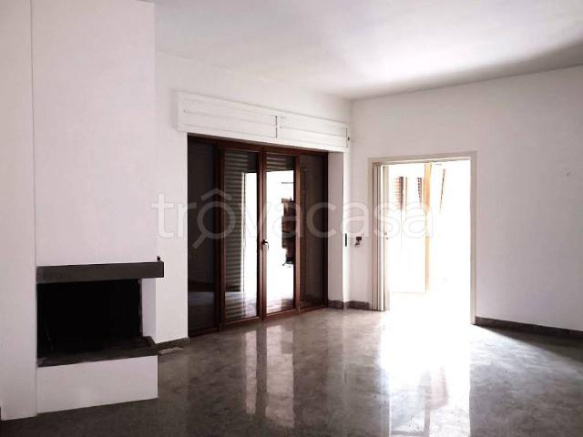Appartamento in affitto a Bojano via Papa Giovanni XXIII, non arredato/vuoto, terrazzo, centrale TrovaCasa
