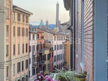 Appartamento in affitto a Bologna via Mascarella, arredato, ascensore, riscaldamento centralizzato TrovaCasa