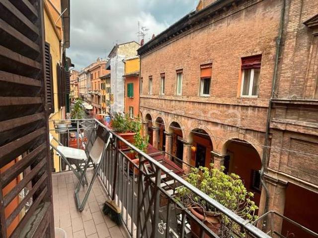 Appartamento in affitto a Bologna via Mascarella, Irnerio