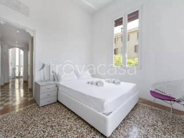 Appartamento in affitto a Bologna via Cesare Battisti, arredato, box, studio TrovaCasa