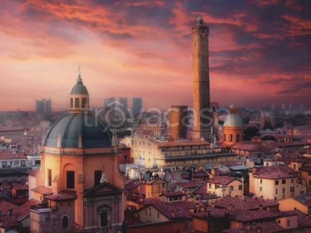 Appartamento in affitto a Bologna via Claudio Treves, 40, arredato, terrazzo, parquet TrovaCasa