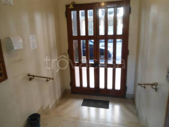 Appartamento in affitto a Bologna via del Borgo di San Pietro, arredato, terrazzo, ascensore TrovaCasa