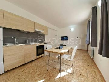 Appartamento in affitto a Bologna via del Lavoro, arredato, studio TrovaCasa