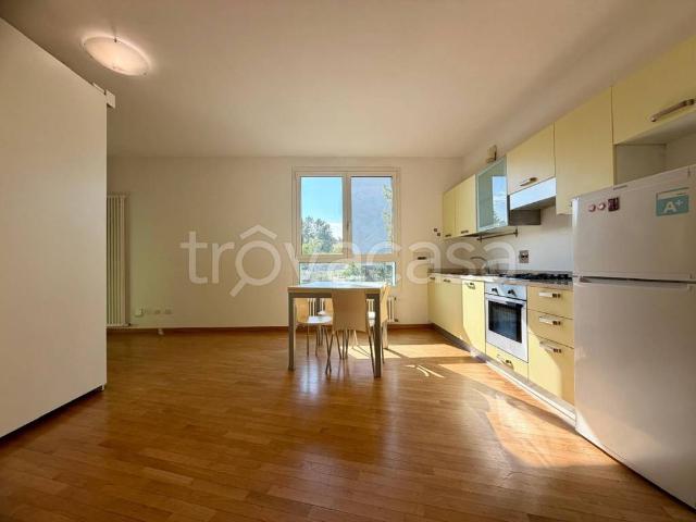 Appartamento in affitto a Bologna via delle Fonti, 4, giardino, parzialmente arredato, libero subito TrovaCasa