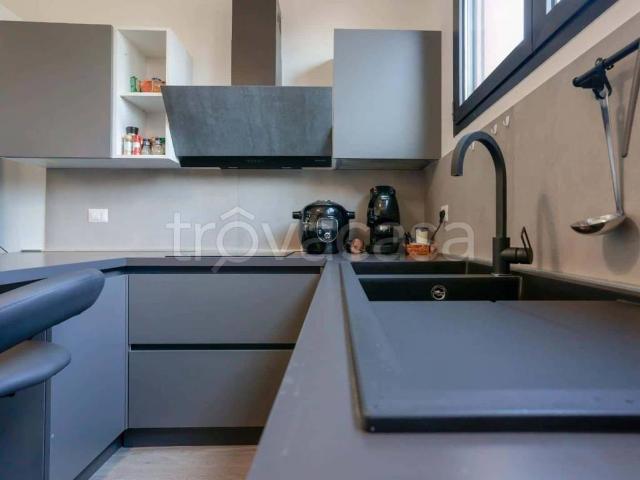 Appartamento in affitto a Bologna via Emilia Ponente, arredato, terrazzo, ristrutturato TrovaCasa