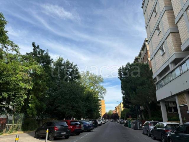 Appartamento in affitto a Bologna via Ermete Zacconi, San Donato