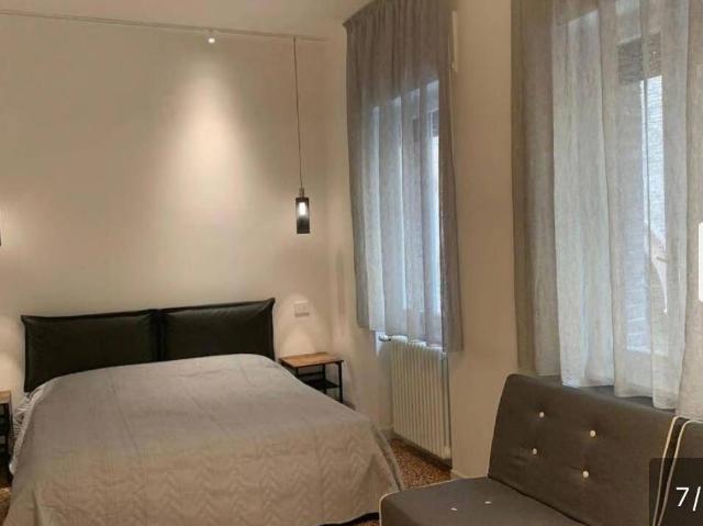 Appartamento in affitto a Bologna via Farini, Santo Stefano