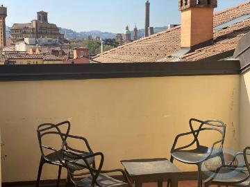 Appartamento in affitto a Bologna via Irnerio, 45, terrazzo, immobile di prestigio, parzialmente arredato TrovaCasa