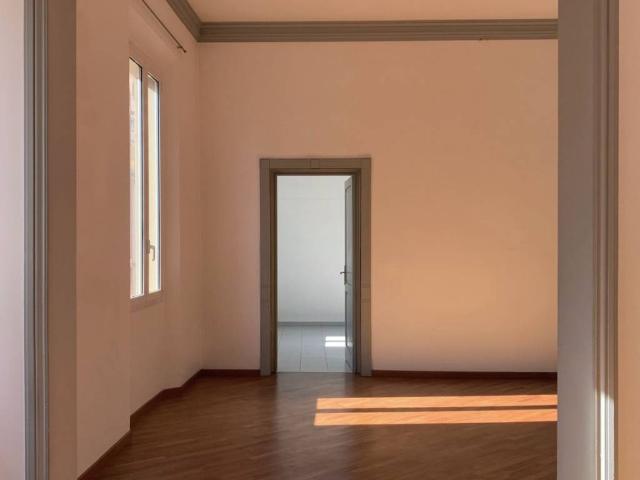 Appartamento in affitto a Bologna via Santo Stefano, riscaldamento autonomo, parzialmente arredato, contesto signorile TrovaCasa