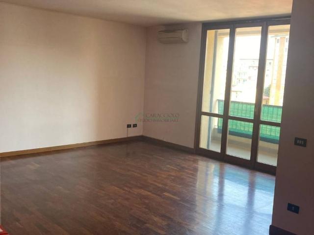 Appartamento in affitto a Bollate MI