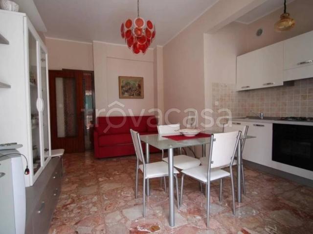 Appartamento in affitto a Borghetto Santo Spirito via Firenze 1 arredato, riscaldamento centralizzato, ristrutturato TrovaCasa