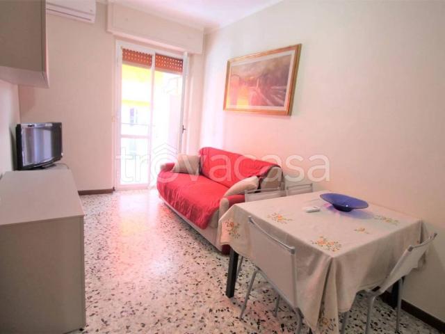 Appartamento in affitto a Borghetto Santo Spirito via Ponti 21 arredato, lavatrice, balcone TrovaCasa