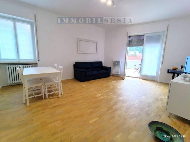 Appartamento in affitto a Borgosesia piazza martiri, 21, arredato, terrazzo, ristrutturato TrovaCasa