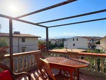 Appartamento in affitto a Botricello CZ