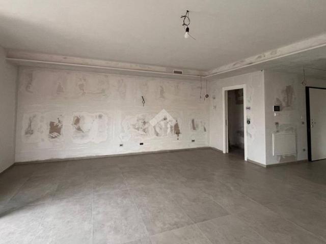 Appartamento in affitto a Bra via Vittorio Emanuele ii, 107, non arredato/vuoto, terrazzo, nuova costruzione TrovaCasa