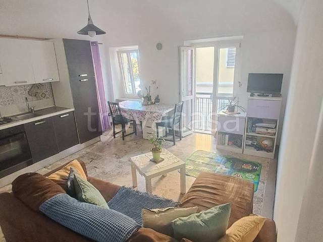 Appartamento in affitto a Bra piazza 20 Settembre, arredato, balcone, cucina abitabile TrovaCasa