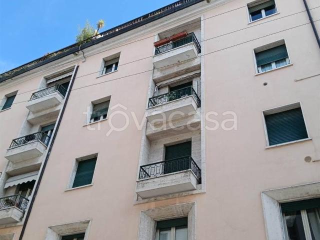 Appartamento in affitto a Brescia, non arredato/vuoto, terrazzo, riscaldamento autonomo TrovaCasa