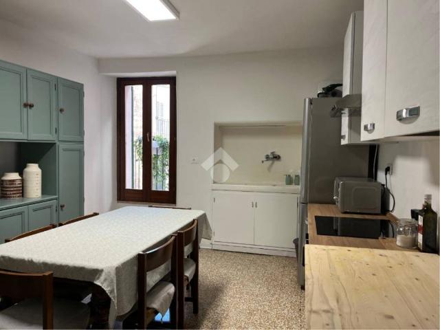 Appartamento in affitto a Brescia via Carlo Cattaneo, 36, arredato, luminoso, balcone TrovaCasa