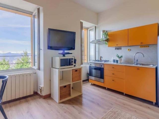 Appartamento in affitto a Brunate via Roma, arredato, giardino, aria condizionata TrovaCasa