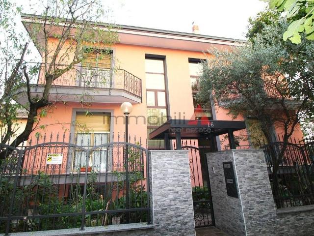 Appartamento in affitto a Brugherio MB