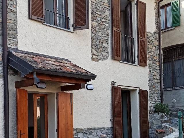 Appartamento in affitto a Cuasso al Monte VA
