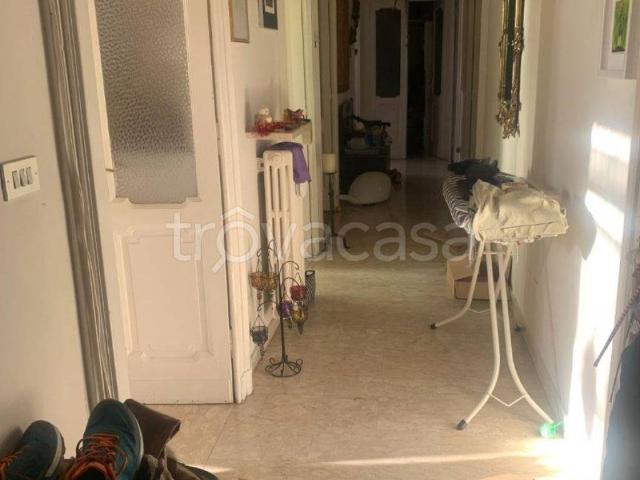 Appartamento in affitto a Cuneo corso 4 Novembre, vista panoramica, ascensore, buono stato TrovaCasa