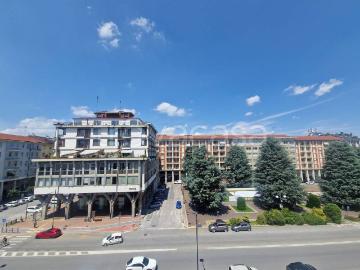 Appartamento in affitto a Cuneo piazza Europa, 13, non arredato/vuoto, vista panoramica, ascensore TrovaCasa