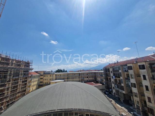 Appartamento in affitto a Cuneo piazza Europa, 13, non arredato/vuoto, vista panoramica, ascensore TrovaCasa