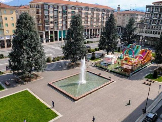 Appartamento in affitto a Cuneo piazza Europa, arredato, ascensore, riscaldamento assente TrovaCasa
