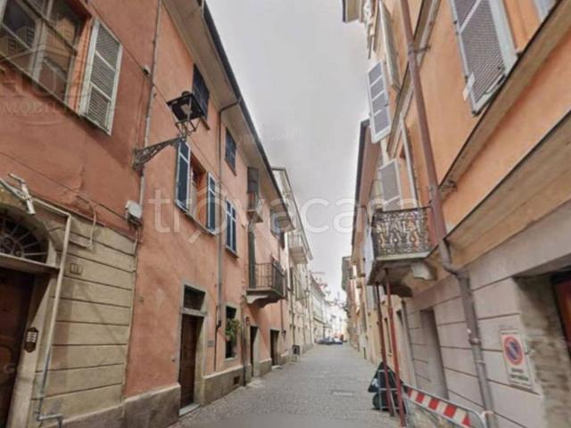 Appartamento in affitto a Cuneo via cacciatori delle alpi 8, arredato, travi a vista, centrale TrovaCasa